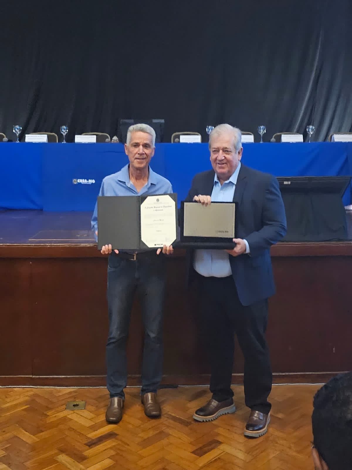 Registro profissional de Dario Rutier